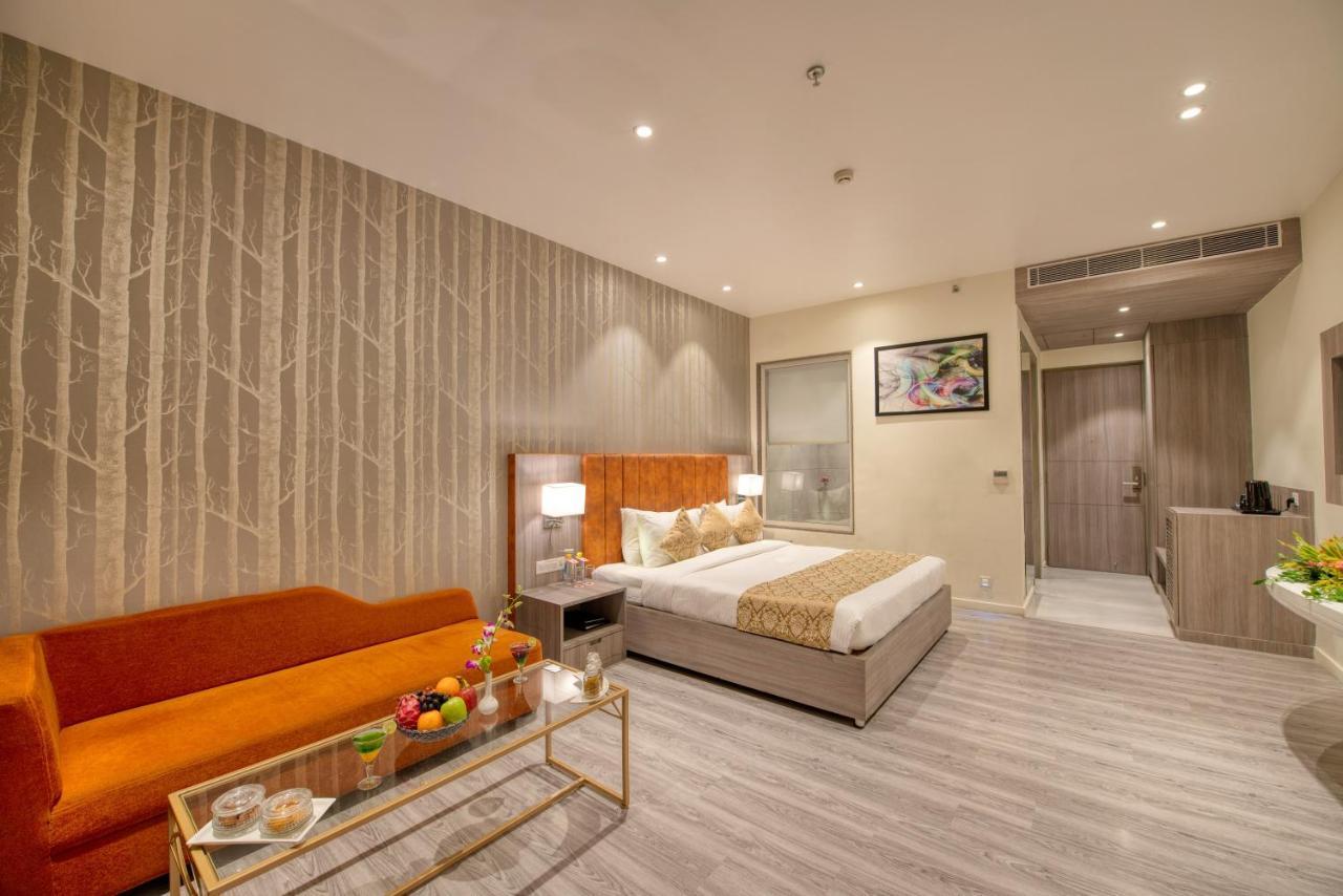 Deep Clarks Hotel Lucknow