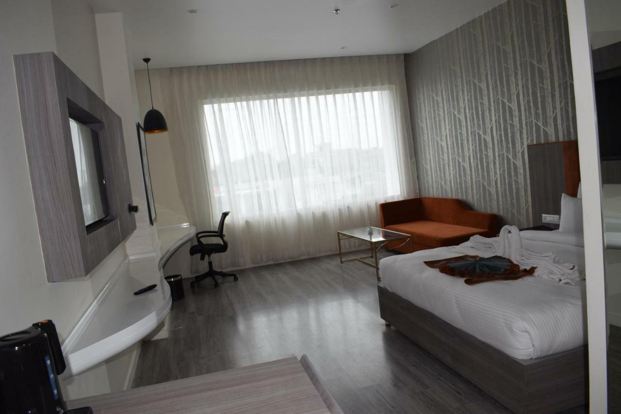 Hotel Deep Clarks